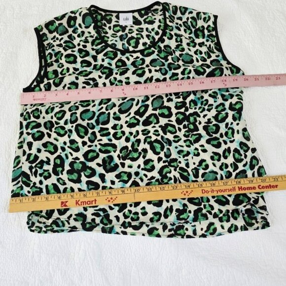 CAbi Green Leopard Print Sleeveless Blouse Women’s Size Small Animal Print Top - Picture 10 of 12
